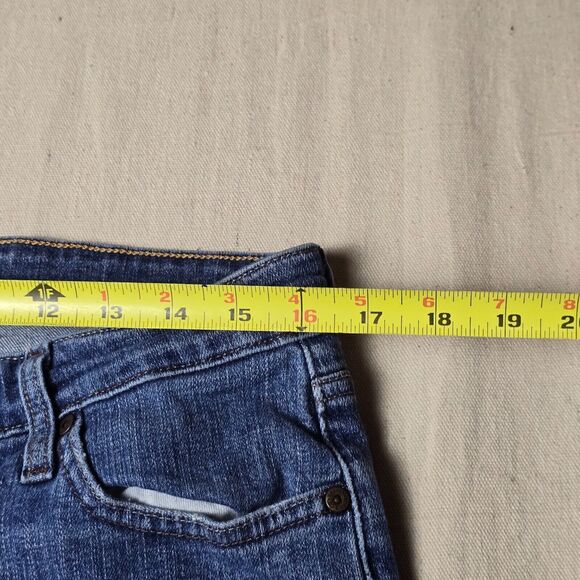 Levi's Women's Shaping Skinny Mid Rise Jeans, Blue, 32x30 - Picture 12 of 16